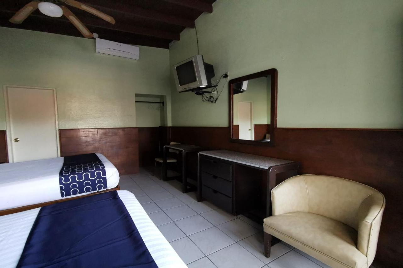 Capital O Hotel America Ensenada Kültér fotó